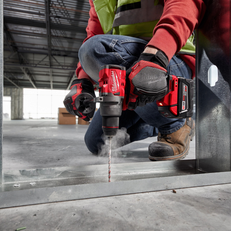 TALADRO INALÁMBRICO DE 1/2" Y ATORNILLADOR EN KIT