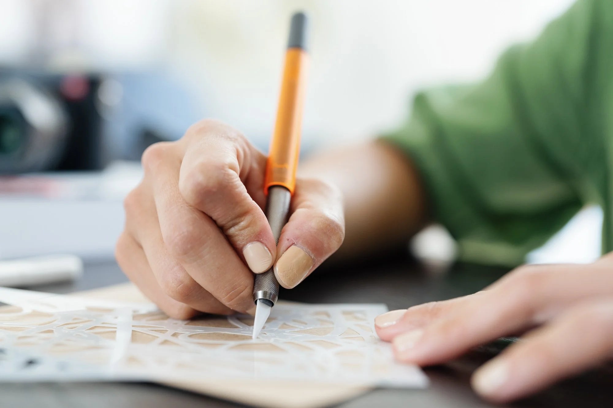 CUCHILLA LAPIZ ARTESANAL CON GUARDA DE SEGURIDAD SLICE