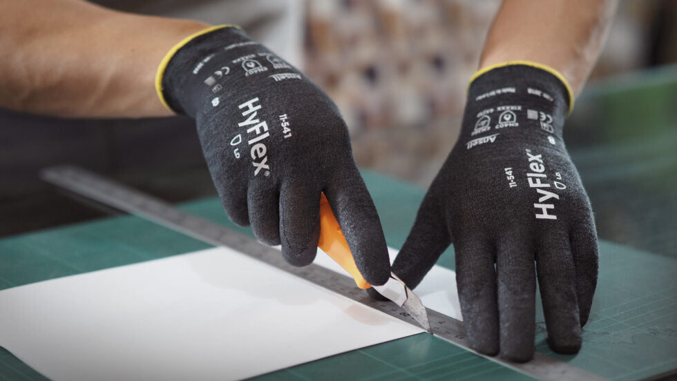 GUANTES HYFLEX 11-541 CON PALMA DE ESPUMA DE NITRILO