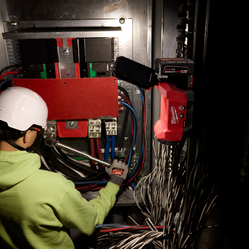 LUZ  MULTIDIRECCIONAL M12™ ROVER™ CON COMPATIBILIDAD PACKOUT™