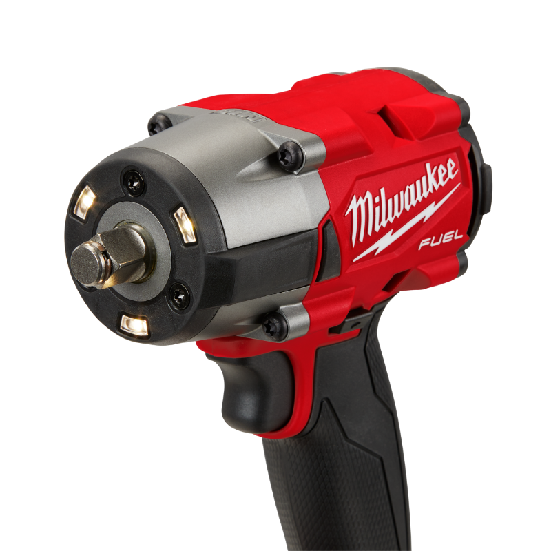 COMBO LLAVE DE IMPACTO M18 DE 1/2" TORQUE MEDIO + KIT DE CARGADOR Y 2 BATERIAS XC 6.0