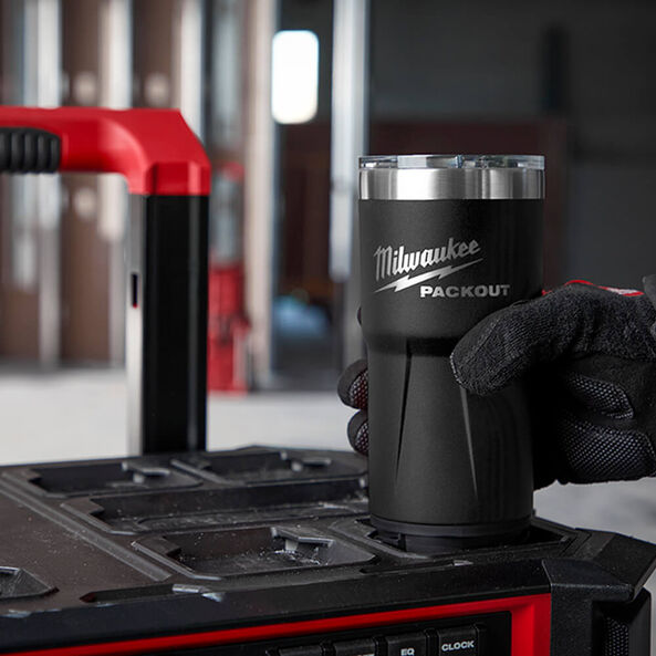 VASO AISLADO PACKOUT™ TUMBLER DE 20 OZ NEGRO