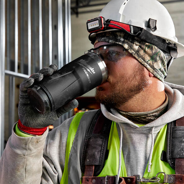 VASO AISLADO PACKOUT™ TUMBLER DE 20 OZ NEGRO