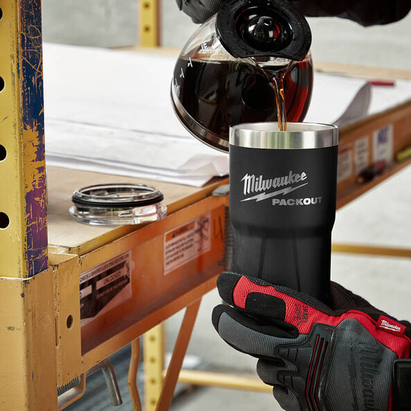 VASO AISLADO PACKOUT™ TUMBLER DE 20 OZ NEGRO