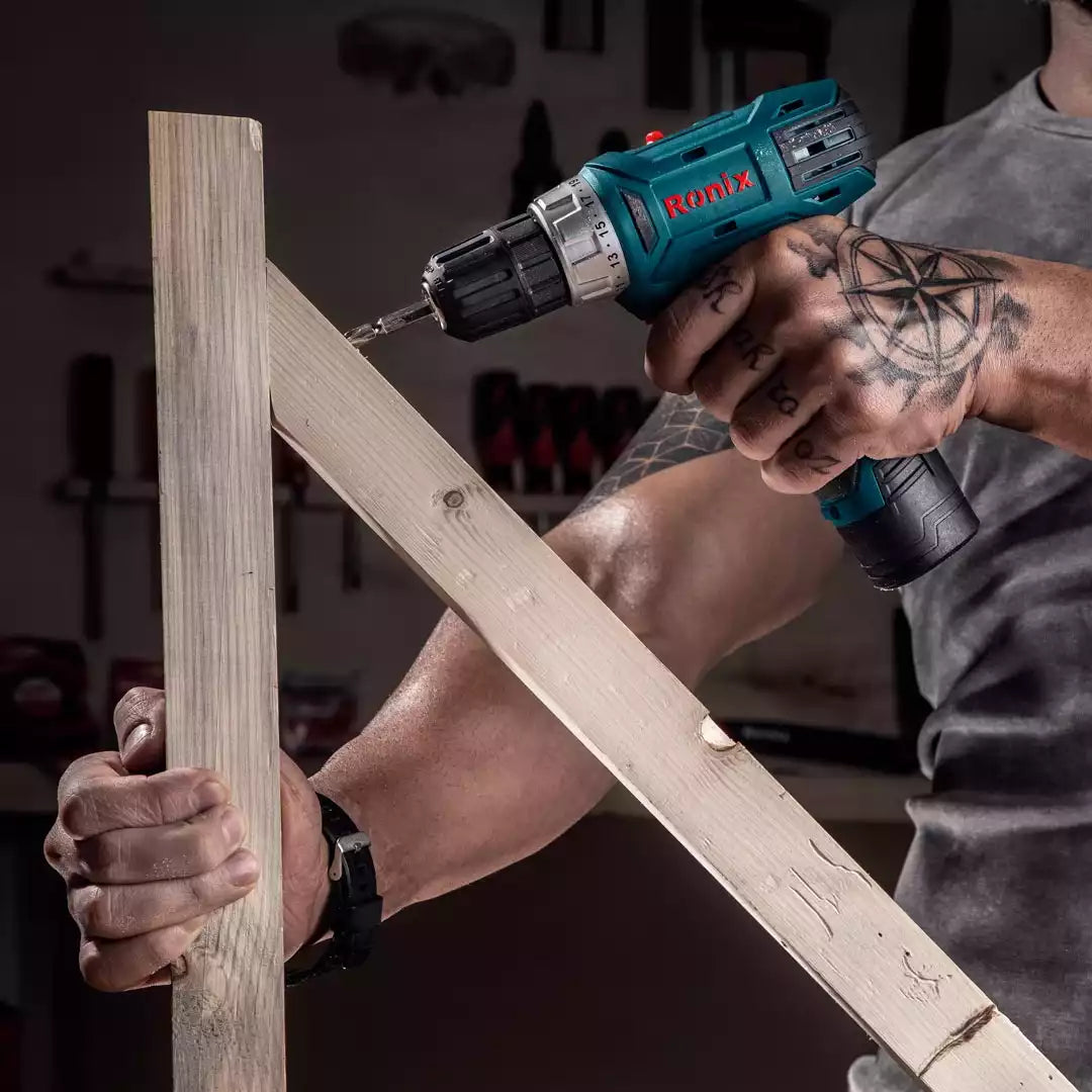 TALADRO ROTATIVO INALAMBRICO 3/8" 21NM C/CARGADOR Y 2 BATERIAS 12V