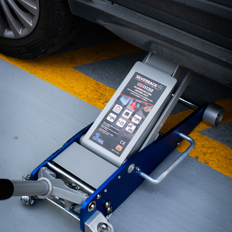 GATO HIDRAULICO DE ALUMINIO CON RUEDAS CON CAPACIDAD DE 3 TON (BAJO PERFIL)