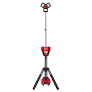 LAMPARA TORRE (ROCKET) M18 DE 6000 LUMENS, CARGADOR INTEGRADO (LAMPARA SOLA)