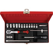 JUEGO DE DADOS CORTOS Y ACCESORIOS 1/4" 18 PZS 4-13MM
